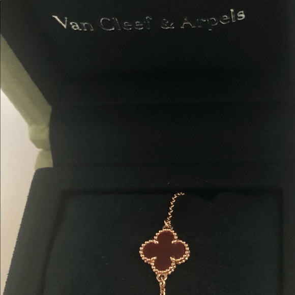SOLD ❤️Van Cleef & Arpels Rose Gold Carnelian Bracelet 18k - Picture 13 of 13